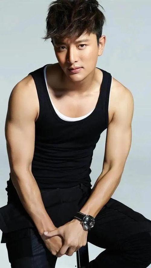 肌肉很大的明星