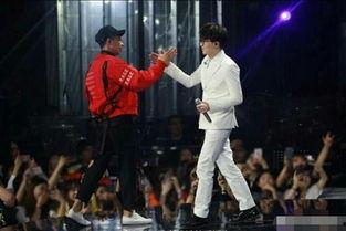 喝酒唱歌网红,歌声绕梁——揭秘喝酒唱歌网红的魅力人生