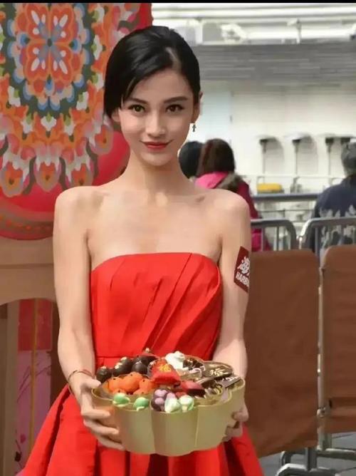 娱乐圈吃瓜的小姐姐,揭秘吃瓜小姐姐的瓜界传奇