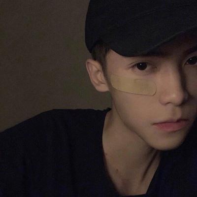 娱乐吃瓜头像男生霸气