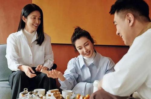 娱乐圈吃瓜爆料每日一推,每日一推，揭秘明星幕后故事